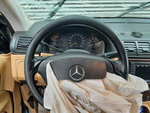 Gebruikte Cockpit Mercedes ML I (163) 430 4.3 V8 24V Autom. Prijs € 149,99 Margeregeling aangeboden door A-Team Automotive Rotterdam