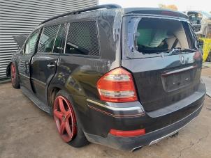 Gebruikte Achterbumper Mercedes GL (X164) 4.7 GL 450 V8 32V Prijs € 999,99 Margeregeling aangeboden door A-Team Automotive
