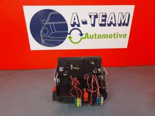 Gebruikte Zekeringkast Mercedes S (W221) 5.5 S-550 32V Prijs € 74,99 Margeregeling aangeboden door A-Team Automotive