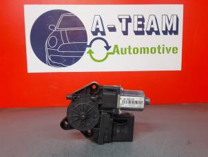 Gebruikte Raammotor Portier Renault Scénic III (JZ) 2.0 16V CVT Prijs € 24,99 Margeregeling aangeboden door A-Team Automotive Rotterdam