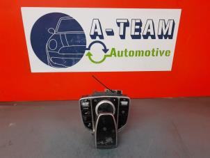 Gebruikte I-Drive knop Mercedes C (W205) C-350 e 2.0 16V Prijs € 124,99 Margeregeling aangeboden door A-Team Automotive