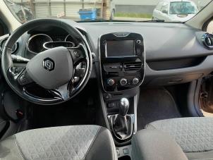 Gebruikte Navigatie Systeem Renault Clio IV (5R) 1.5 Energy dCi 90 FAP Prijs € 349,99 Margeregeling aangeboden door A-Team Automotive Rotterdam