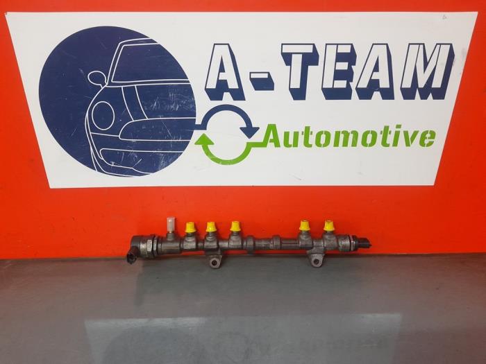 Gebruikte Injector brug Fiat Fiorino (225) 1.3 JTD 16V Multijet Prijs € 40,00 Margeregeling aangeboden door A-Team Automotive