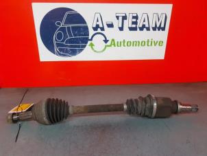 Gebruikte Cardanas links-voor (VWA) Renault Modus/Grand Modus (JP) 1.6 16V Prijs € 19,99 Margeregeling aangeboden door A-Team Automotive