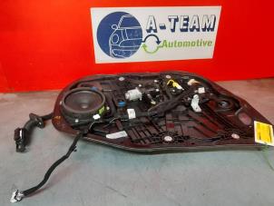Gebruikte Raammechaniek 4Deurs links-voor Kia Niro I (DE) 64 kWh Prijs € 100,00 Margeregeling aangeboden door A-Team Automotive Rotterdam