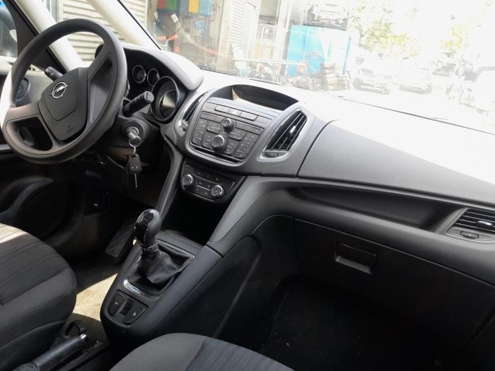 Module + Airbag Set van een Opel Zafira Tourer (P12) 1.4 Turbo 16V ecoFLEX 2016