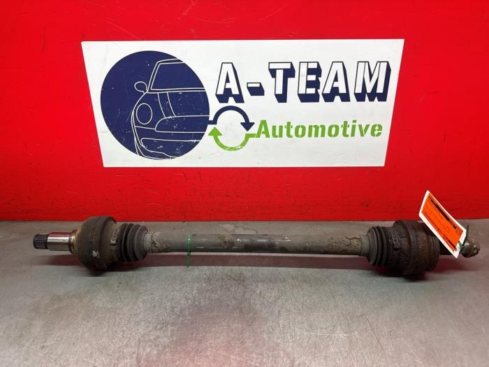 Gebruikte Aandrijfas links-achter Mercedes C (W204) 1.8 C-180 CGI 16V Prijs € 29,99 Margeregeling aangeboden door A-Team Automotive