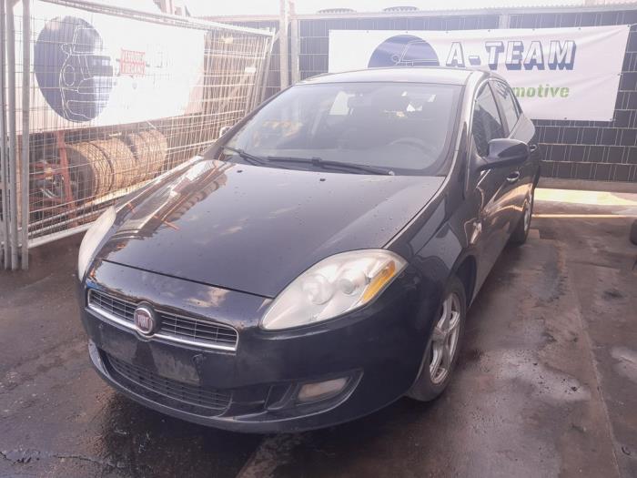 Gebruikte Radiateur Fiat Bravo (198A) 1.4 16V Prijs op aanvraag aangeboden door A-Team Automotive