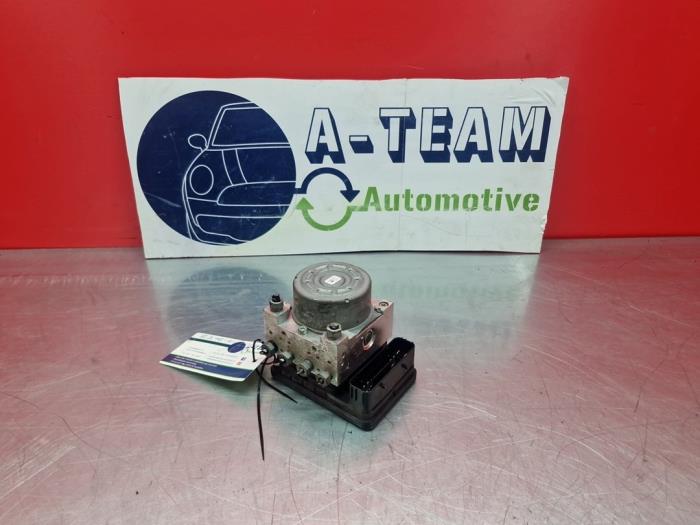 Gebruikte ABS Pomp Ford Fiesta 7 1.0 EcoBoost 12V 125 Prijs € 149,99 Margeregeling aangeboden door A-Team Automotive