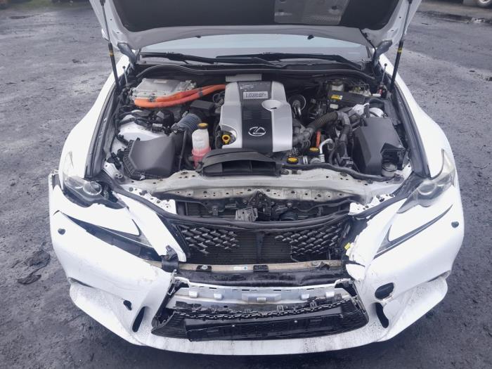 Gebruikte Motor Lexus IS (E3) 300h 2.5 16V Prijs € 1.749,99 Margeregeling aangeboden door A-Team Automotive