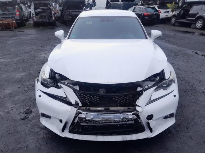 Gebruikte Radiateur Lexus IS (E3) 300h 2.5 16V Prijs op aanvraag aangeboden door A-Team Automotive