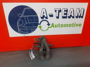 Gebruikte Remklauw (Tang) links-achter Fiat Stilo MW (192C) 1.6 16V Prijs € 29,99 Margeregeling aangeboden door A-Team Automotive Rotterdam