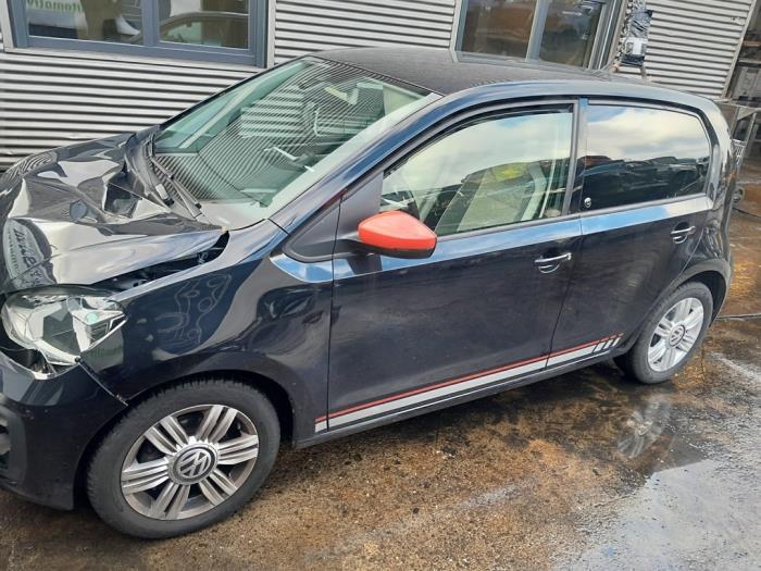 Velgen set + banden van een Volkswagen Up! (121) 1.0 12V 60 2017