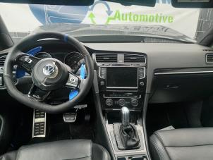 Gebruikte Radio CD Speler Volkswagen Golf VII (AUA) 1.4 GTE 16V Prijs € 1.249,99 Margeregeling aangeboden door A-Team Automotive Rotterdam