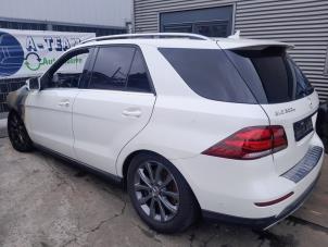 Gebruikte Achterlicht links Mercedes GLE (W166) 500 e 3.0 V6 24V 4-Matic Prijs € 374,99 Margeregeling aangeboden door A-Team Automotive