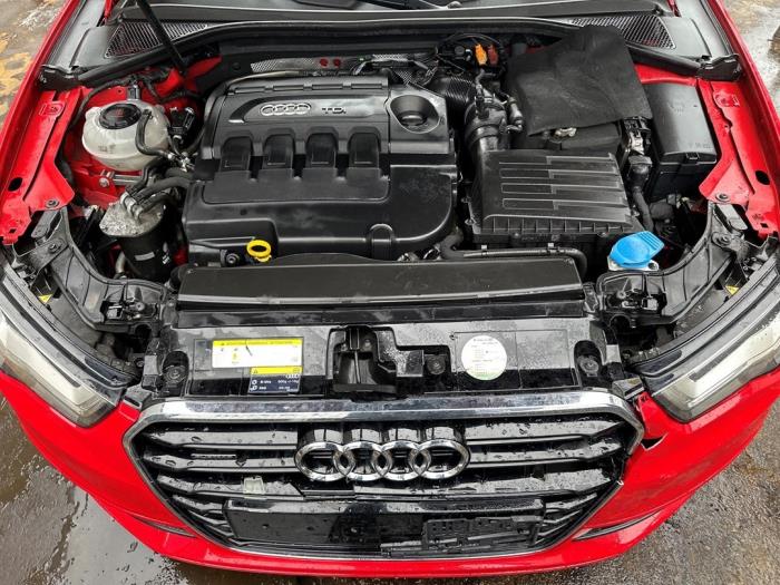 Motor van een Audi A3 Sportback (8VA/8VF) 2.0 TDI 16V 2014