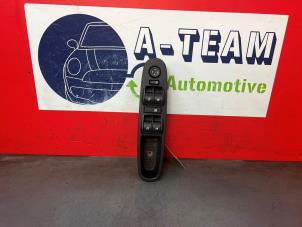 Gebruikte Schakelaar Elektrisch Raam Fiat Grande Punto (199) 1.3 JTD Multijet 16V 85 Actual Prijs € 44,99 Margeregeling aangeboden door A-Team Automotive