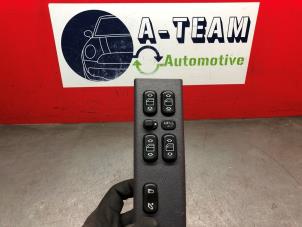Gebruikte Schakelaar Elektrisch Raam Mercedes A (W168) 1.6 A-160 Prijs € 49,99 Margeregeling aangeboden door A-Team Automotive