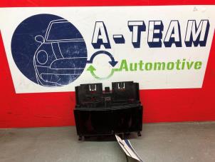 Gebruikte Asbak voor Mercedes C-Klasse AMG (W204) 6.2 C-63 AMG V8 32V Prijs € 49,99 Margeregeling aangeboden door A-Team Automotive