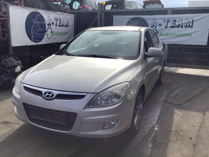 Gebruikte Radiateur Hyundai i30 (FD) 1.6 CVVT 16V Prijs € 64,99 Margeregeling aangeboden door A-Team Automotive