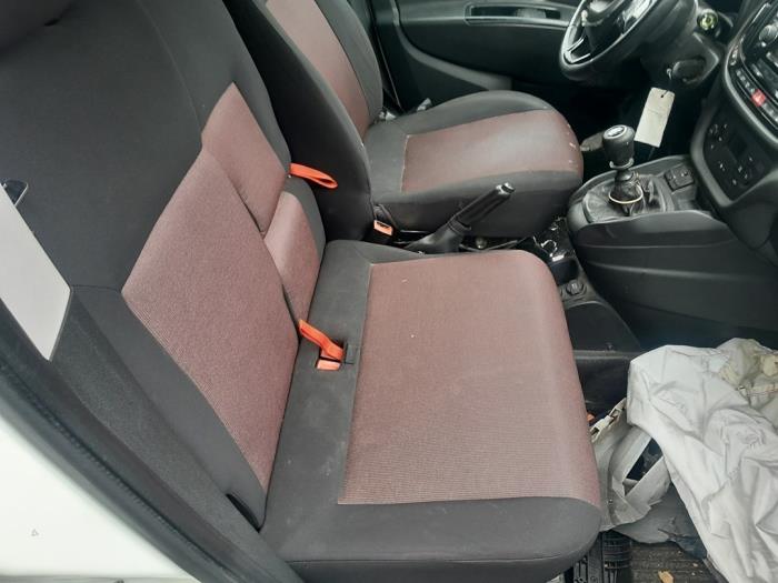 FIAT Front Right Seat 24673136