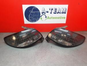 Gebruikte Achterlichtset links + rechts Peugeot 206 (2A/C/H/J/S) 1.6 16V Prijs op aanvraag aangeboden door A-Team Automotive Rotterdam