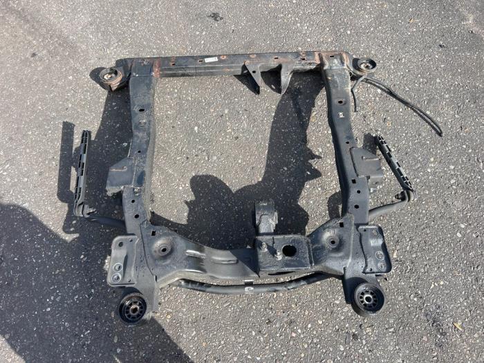 Subframe van een Chevrolet Cruze (305) 1.6 16V VVT 2011
