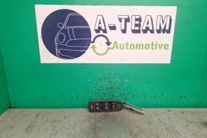 Gebruikte Elektrisch Raam Schakelaar Peugeot 308 (4A/C) 1.6 16V THP 155 Prijs € 49,99 Margeregeling aangeboden door A-team Automotive