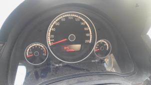 Gebruikte Instrumentenpaneel Volkswagen Up! (121) 1.0 12V 60 Prijs op aanvraag aangeboden door A-Team Automotive
