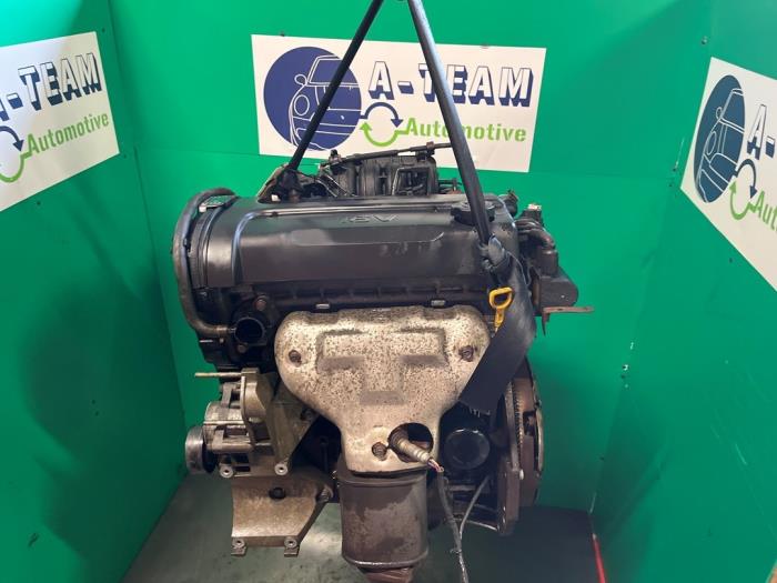 Motor van een Daewoo Kalos (SF48) 1.4 16V 2003