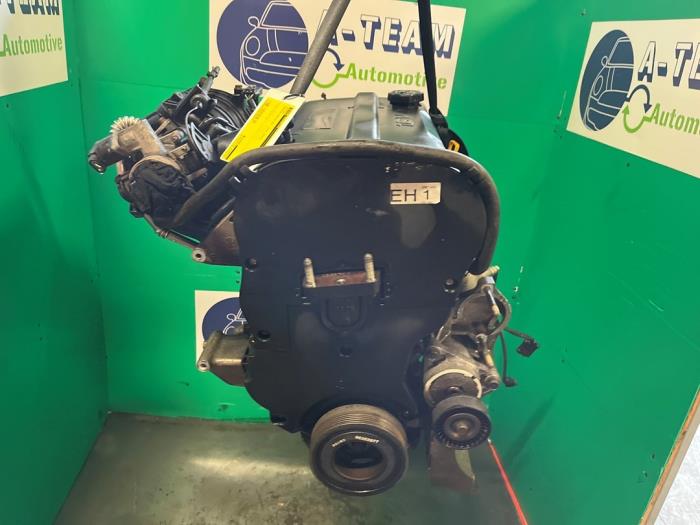 Motor van een Daewoo Kalos (SF48) 1.4 16V 2003
