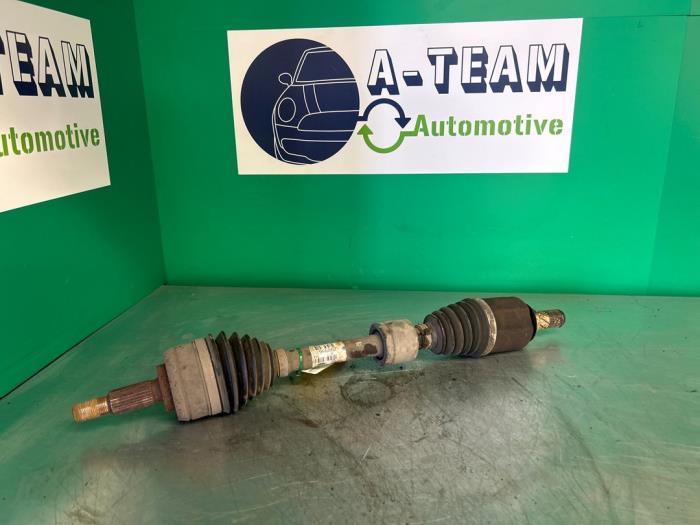 Gebruikte Steekas links-voor Renault Megane III Grandtour (KZ) 1.5 dCi 110 Prijs € 59,99 Margeregeling aangeboden door A-team Automotive