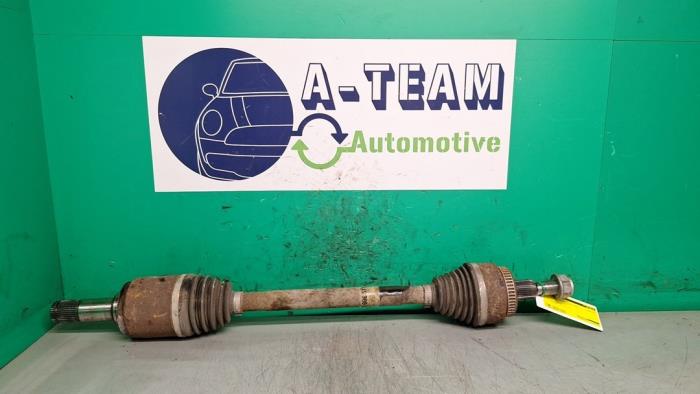 Gebruikte Aandrijfas links-achter Mercedes ML I (163) 320 3.2 V6 18V Autom. Prijs € 74,99 Margeregeling aangeboden door A-team Automotive