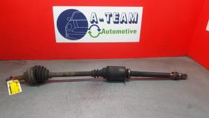 Gebruikte Aandrijfas rechts-voor Opel Vivaro 1.9 DTI 16V Prijs € 30,00 Margeregeling aangeboden door A-Team Automotive