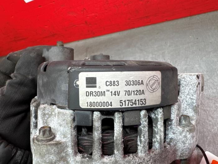 Dynamo van een Alfa Romeo 159 Sportwagon (939BX) 1.8 MPI 16V 2007