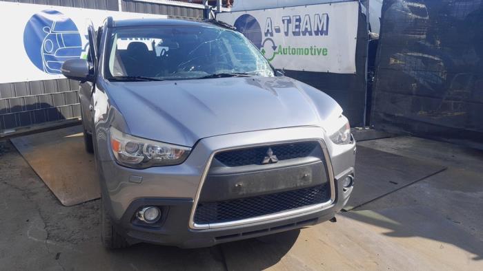 Versnellingsbak van een Mitsubishi ASX 1.6 MIVEC 16V 2012