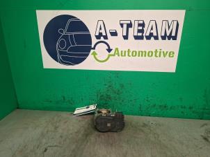 Gebruikte Gasklephuis Mercedes C (W205) C-180 1.6 16V Prijs € 19,99 Margeregeling aangeboden door A-team Automotive