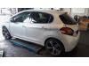 Peugeot 208 I (CA/CC/CK/CL) 1.2 12V e-THP PureTech 110 Tank Klep