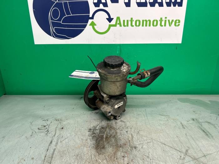 Stuurbekrachtiging Pomp van een Toyota Corolla (E10) 1.6i 16V 1997