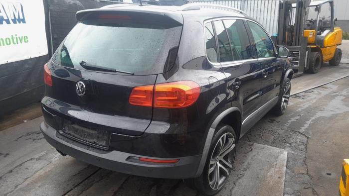 Gebruikte Aandrijfas rechts-achter Volkswagen Tiguan (5N1/2) 2.0 TSI 16V 4Motion Prijs € 24,99 Margeregeling aangeboden door A-Team Automotive