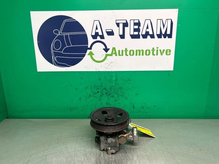 Gebruikte Pomp Servo Mercedes C (W203) 2.6 C-240 V6 18V Prijs op aanvraag aangeboden door A-team Automotive