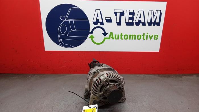 Gebruikte Dynamo Renault Captur I (2R) 1.3 TCE 150 16V Prijs € 69,99 Margeregeling aangeboden door A-Team Automotive