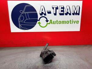 Gebruikte Pen Bobine Renault Captur (2R) 1.3 TCE 150 16V Prijs € 14,99 Margeregeling aangeboden door A-Team Automotive