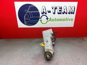 Gebruikte Hoofdremcilinder Mercedes GLA (156.9) 2.2 200 CDI, d 16V Prijs € 40,00 Margeregeling aangeboden door A-Team Automotive