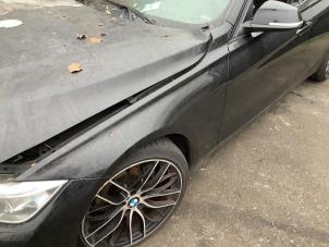 Gebruikte Scherm links-voor BMW 3 serie (F30) 320i 2.0 16V Prijs € 199,99 Margeregeling aangeboden door A-team Automotive