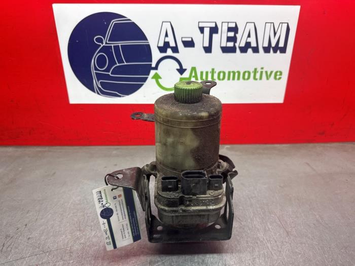 Gebruikte Servopomp Volkswagen Polo IV (9N1/2/3) 1.2 12V Prijs € 39,99 Margeregeling aangeboden door A-Team Automotive