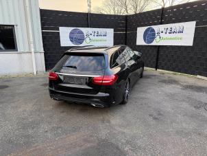 Gebruikte Tussenbak 4x4 Mercedes C Estate (S205) C-400 3.0 V6 Turbo 4-Matic Prijs € 899,99 Margeregeling aangeboden door A-team Automotive