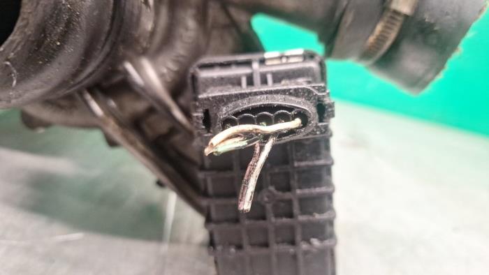 Turbo van een Peugeot Boxer (U9) 2.2 HDi 130 Euro 5 2012