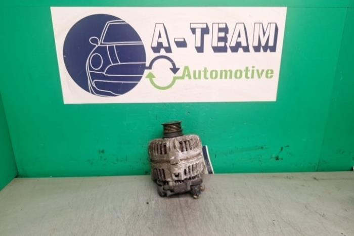 Dynamo van een Opel Meriva 1.6 16V 2010