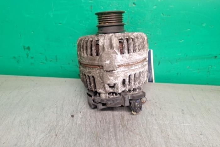 Dynamo van een Opel Meriva 1.6 16V 2010